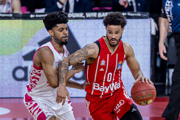 V香港站的 V香港站的